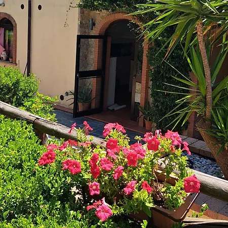 Hotel apartamentowy San Antonio Marina di Camerota